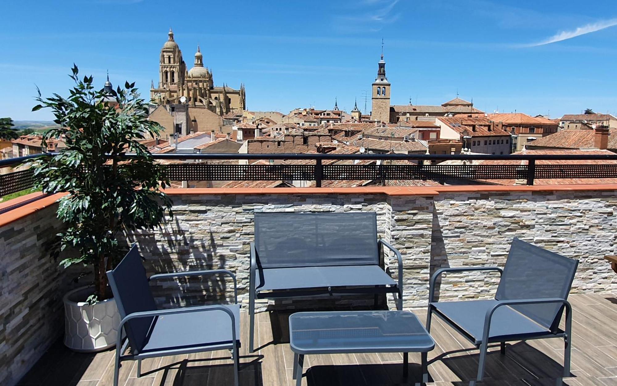 Real Segovia Apartments By Recordis Hotels المظهر الخارجي الصورة